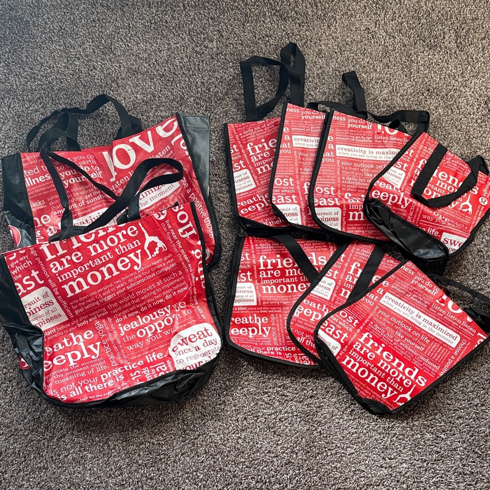 9 reusable lululemon red and black bags